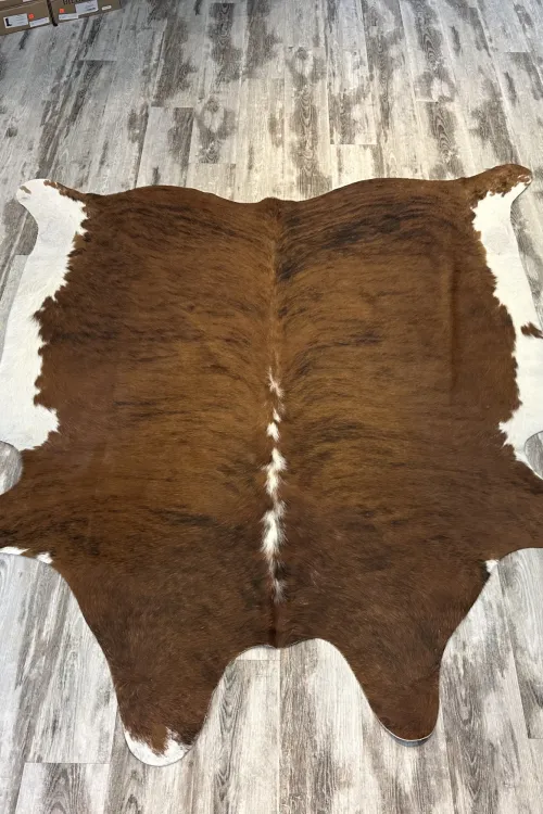 Brown and white Cowhide - Large | Decorative accessories | BILODEAU Canada