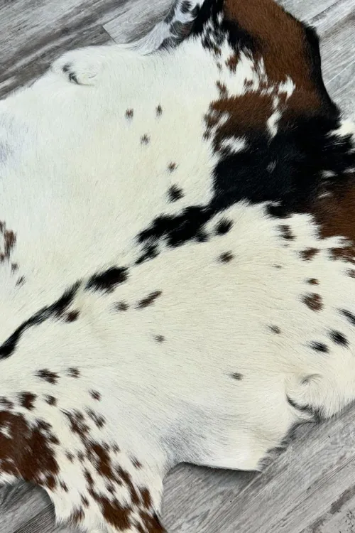 Calf cowhide - 050 | Decorative accessories | BILODEAU Canada