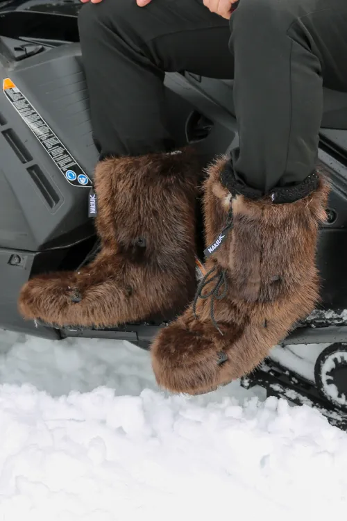 Bottes en fourrure de Castor naturel - Zip avant - Nakiuk régulière | Femmes/Hommes | BILODEAU Canada