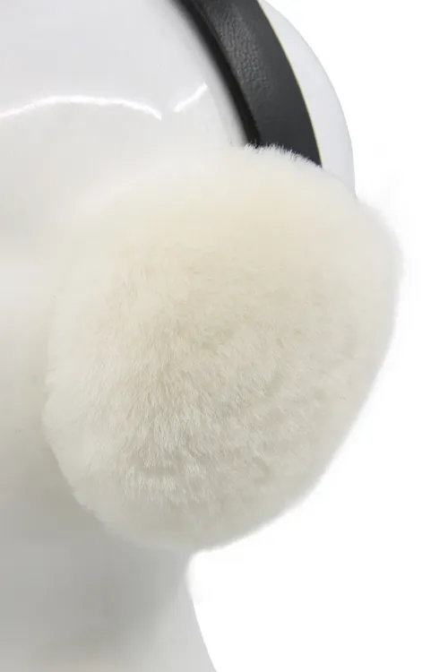 White sheepskin ear muffs | Gloves and mittens - Outdoors | BILODEAU Canada